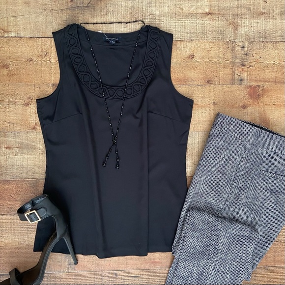 Black Silky Tank, Detailed Neckline by Banana Republic - Picture 3 of 7